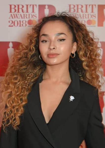 ella eyre|ella eyre age.